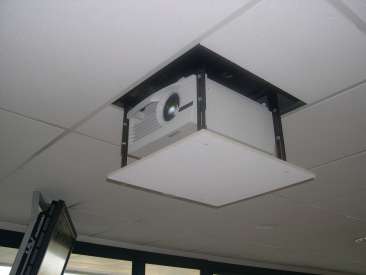 Ascenseur videoprojecteur
