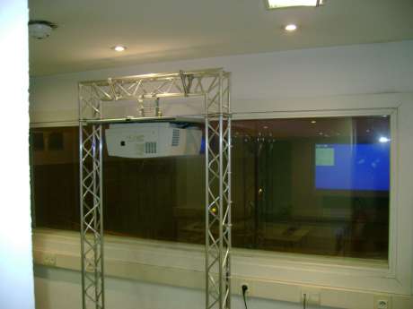 Structure videoprojecteur régie amphithéâtre