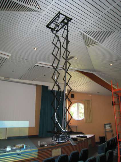 Ascenseur videoprojecteur